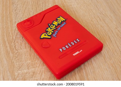 pokedex toy 2021