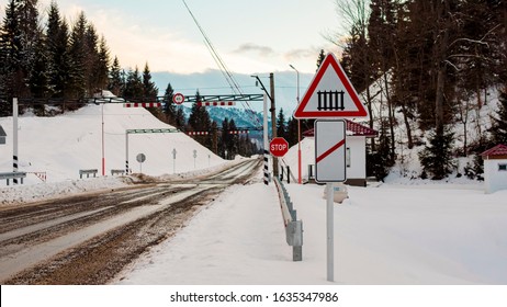 Guarded Railway Crossing Images Stock Photos Vectors Shutterstock