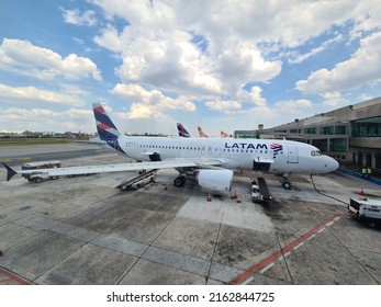 Guarulhos, São Paulo, Brazil - November 17, 2021: Airplane In The Passenger Terminal Of Sao Paulo International Airport