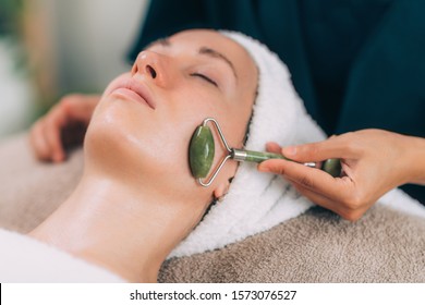 Guasha Face Lymph Draining Massage With Jade Stone Roller