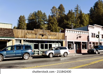 GUERNEVILLE, CA-DEC 1, 2013: Downtown District Of This Popular Vacation Destination On The Russian River In Sonoma County, California. The Picturesque Vintage Town Draws Weekenders From San Francisco.