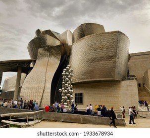 Guggenheim Bilbao, Museum Modern Art