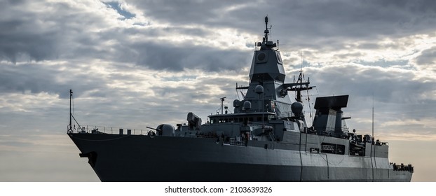 GUIDET MISSILE FRIGATE - A modern German navy ship at sea