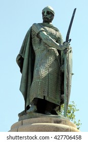 GUIMARAES, PORTUGAL - JULY 1, 2012: Sculpture Of Afonso Henriques (Afonso I Of Portugal) In The City Of Guimaraes In Northern Portugal.