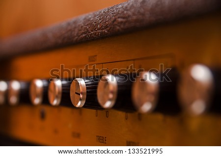 guitar amplifier knobs