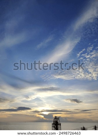 The​ sunset​ and​ the​ cloudy​ sky​ in​ the​ gulf of​thailand