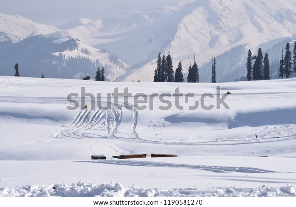 Gulmarg Gondola Phase 1 Kungdoor Kashmir Stock Photo 1190581270 ...