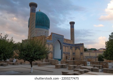 Gur-Emir (Mausoleum Of Tamerlane) - Medieval Mausoleum Tomb Of The Timurid Dynasty On A Cloudy Morning. Samarkand, Uzbekistan