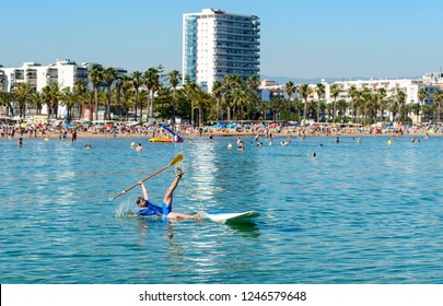 Guy Fall Into The Water, Sap Board Stand Up Paddle Surfer Turns Over, Drop Out, Stand Up Paddle Board SUP