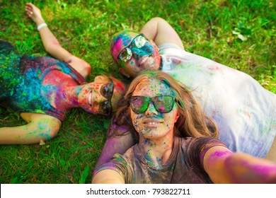 Guy With A Girl Celebrate Holi Festival, Make Selfie