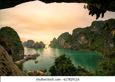 Ha Long Bay Scenic View During Sun Set Time , Hanoi, Vietnam