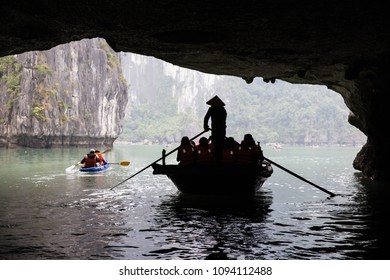 10,953 Caves In Vietnam Mountain Images, Stock Photos & Vectors ...