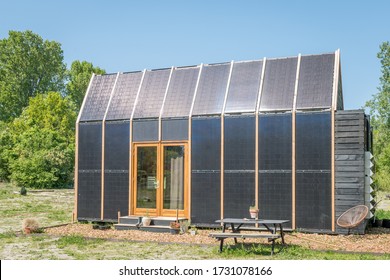 HAARLEM-MAY 9 2020. The Tiny House Movement Is A Turn To A Simpler Life, Where People Choose To Live With Less. In  The City Of Haarlem, They Have Chosen The Borough Of Schalkwijk As A Location. 