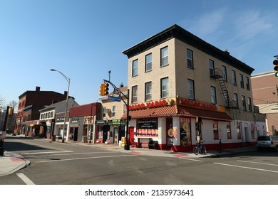 HACKENSACK, NJ, USA  - March 11, 2022: Shops And Restaurants On The Corner Of Main St. And Bergen St, Hackensack, NJ 07601. Editorial Use Only. 