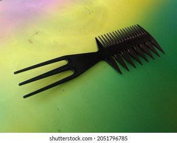 hair comb that has different sides