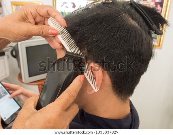 how to cut hair with clippers and comb
