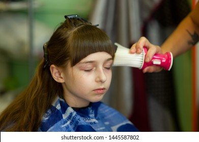 Imagenes Fotos De Stock Y Vectores Sobre Bang Hairstyle