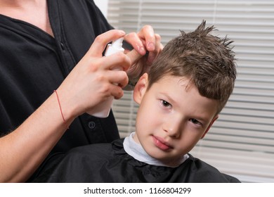 How To Do A Boys Haircut With Clippers Images Stock Photos
