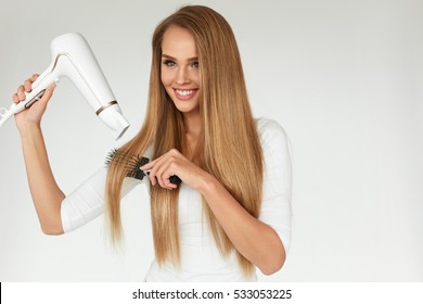 Imagenes Fotos De Stock Y Vectores Sobre Girl Blow Drying Hair