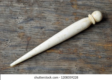 Hairpin made of ivory
