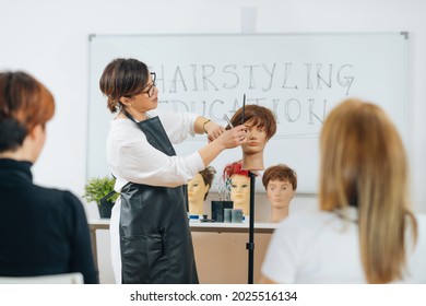 Hairstyling Education - Course for hairdressers, mannequin head