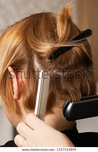 Hairstylist Curl Short Hair Flat Iron Royalty Free Stock Image
