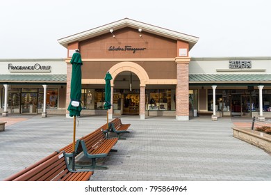 Gotemba Premium Outlets Images Stock Photos Vectors Shutterstock