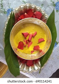Turmeric powder with milk for face