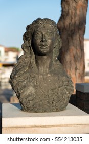 Half bust Anita Garibaldi in Cesenatico