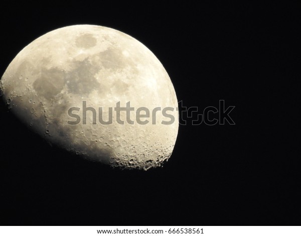 Half Moon, Middle phase of\
Lunar