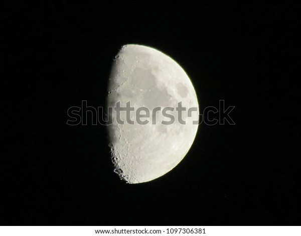 half moon, night moon, surface clear moonlight, half\
moon phases 