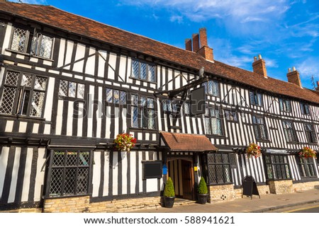 Half-timbered house in Stratford upon Avon in a beautiful summer day, England, United Kingdom
