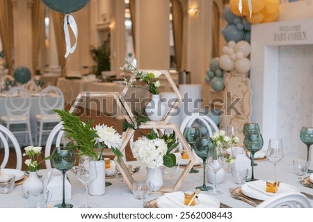 Hall and table decor for Brit Mila brunch
