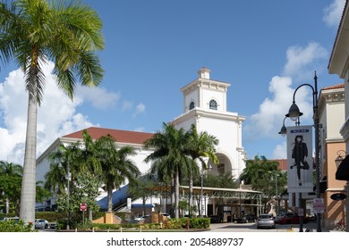 Hallandale Beach, Hollywood Florida United States Of America - August 29, 2021: Gulfstream Park Racetrack, Building And Main Entrance.