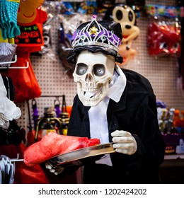 halloween party store
