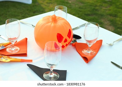 Halloween Day Special Outdoor Dining Table Set Up