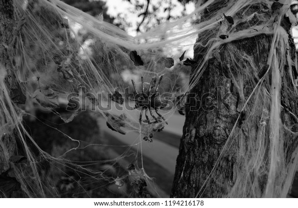 giant halloween decorations