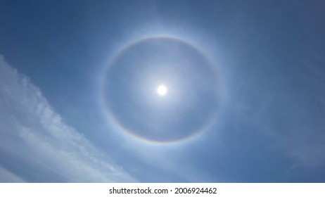 1,024 Halo Optical Phenomenon Images, Stock Photos & Vectors | Shutterstock