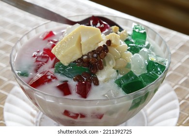 Halo-halo, traditional Filipino dessert food - Shutterstock ID 2211392725