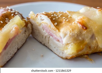 Ham And Cheese Pretzel Stick : Soft And Spongy Inside, With A Thin Brown Crust Fill With Ham And Gouda Cheese.