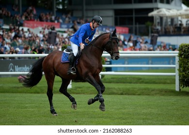 Hamburg, Germany, 26. May 2022, Marcus Ehning (GER) On Stargold, Equestrian, German Spring And Dressage Derby 2022, Show Jumping, Champions Tour