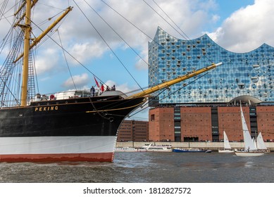 Barque Images Stock Photos Vectors Shutterstock