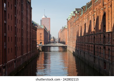 Hamburg Hafen - Powered by Shutterstock