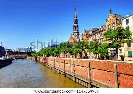 Similar – Foto Bild Nachts in Hamburg Mensch