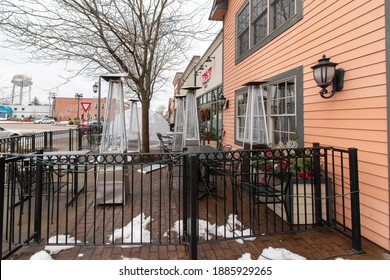 Hamburg, USA - January 2 2021: Juicy Burger Bar With Igloo Shelters For Outdoor Dining And Heat Towers 