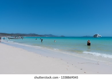 Hamilton Island, Australia - November 7, 2017: Tourists Enjoying Swimming And Snorkelling On Beautiful Whitehaven Beach In The Whitsundays In Queensland