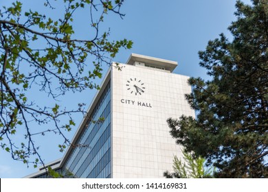 Hamilton, Ontario/Canada - June 1, 2019: Photograph Of City Hall (Hamilton). Located In Hamilton, Ontario.