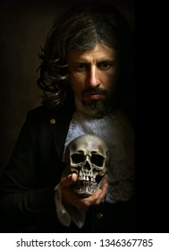 Hamlet And Skull 