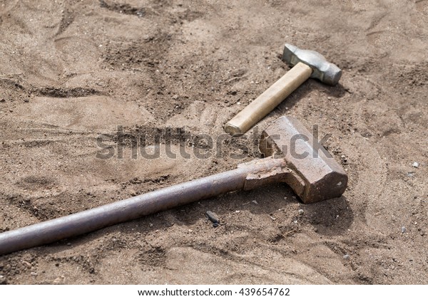 sand hammer