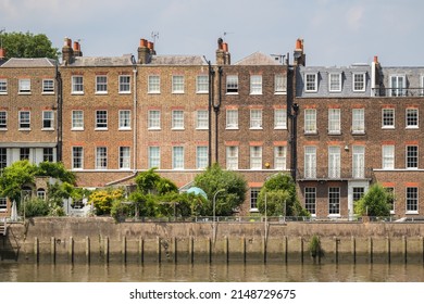Hammersmith Terrace, row of terraced housed in Hammersmith, west London on the riverbank of Thames